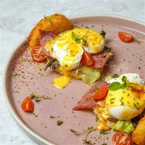 Eggs Benedict