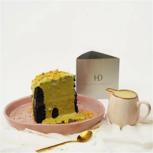 Pistachio Matilda Cake